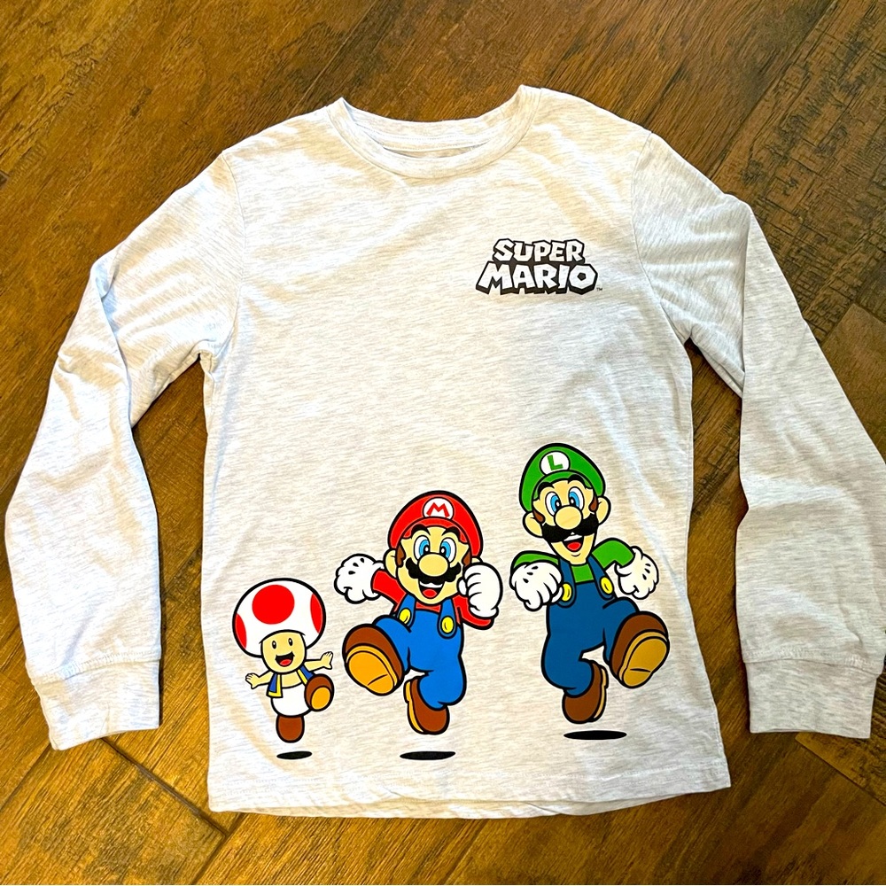 Super Mario Nintendo Long Sleeve T-Shirt